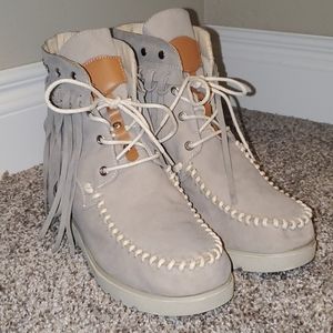 Ankle moccasin sneakers